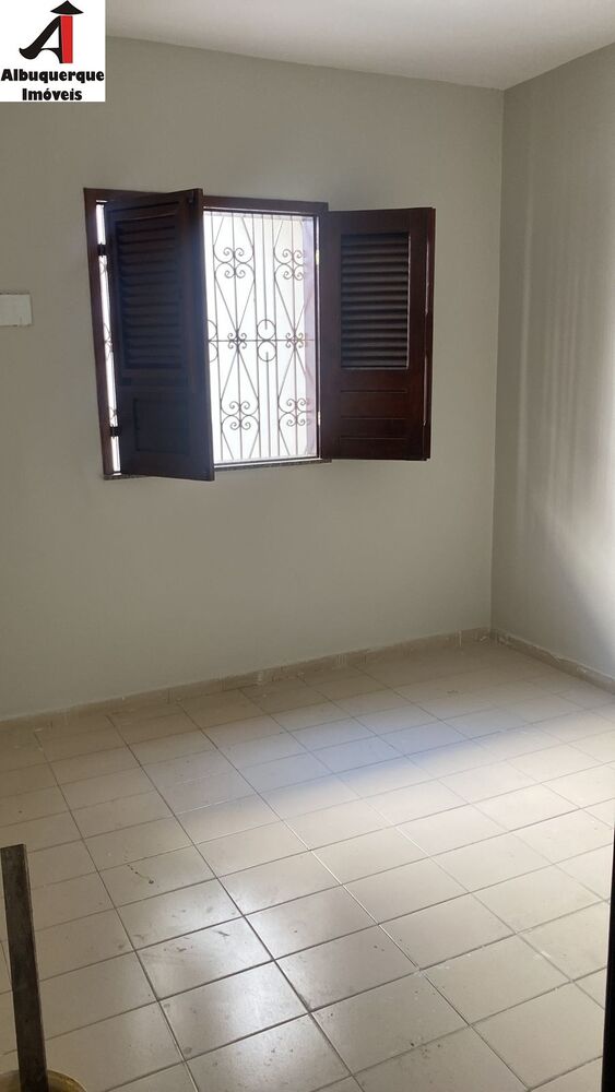 Casa para alugar com 3 quartos, 300m² - Foto 3
