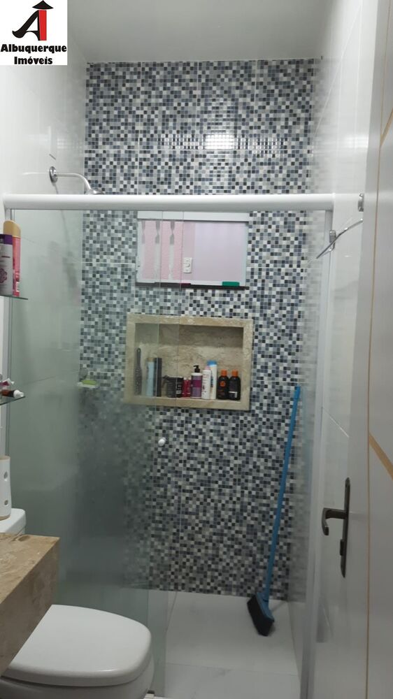 Casa à venda com 3 quartos, 194m² - Foto 3