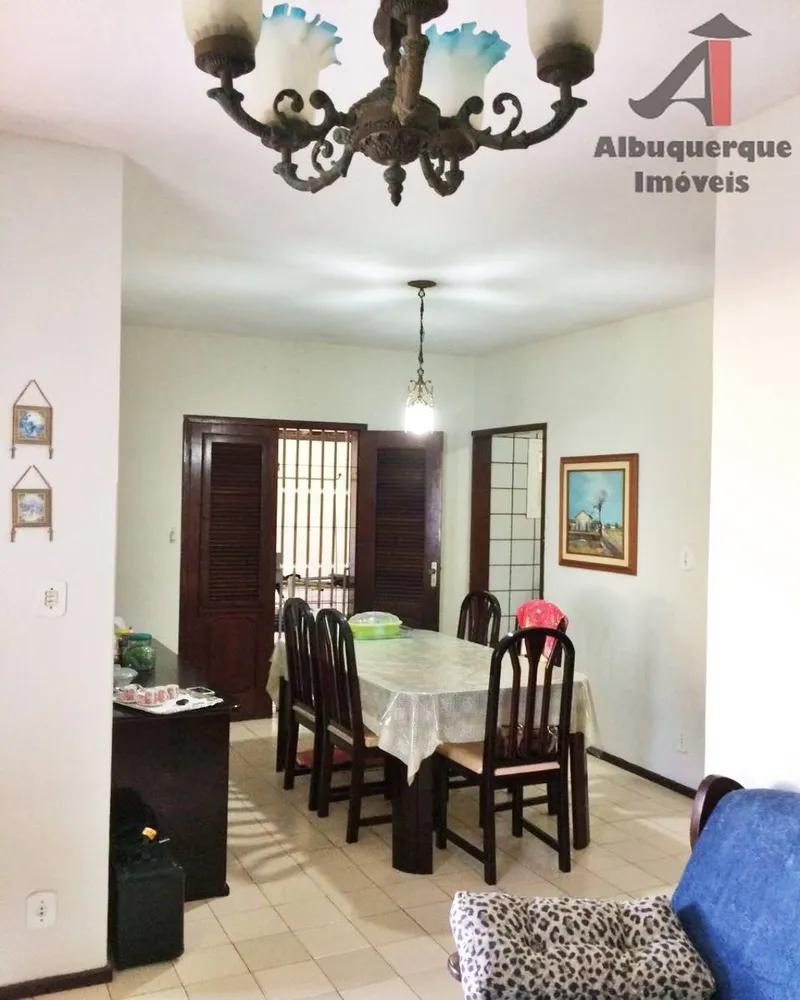 Casa, 3 quartos, 175 m² - Foto 1