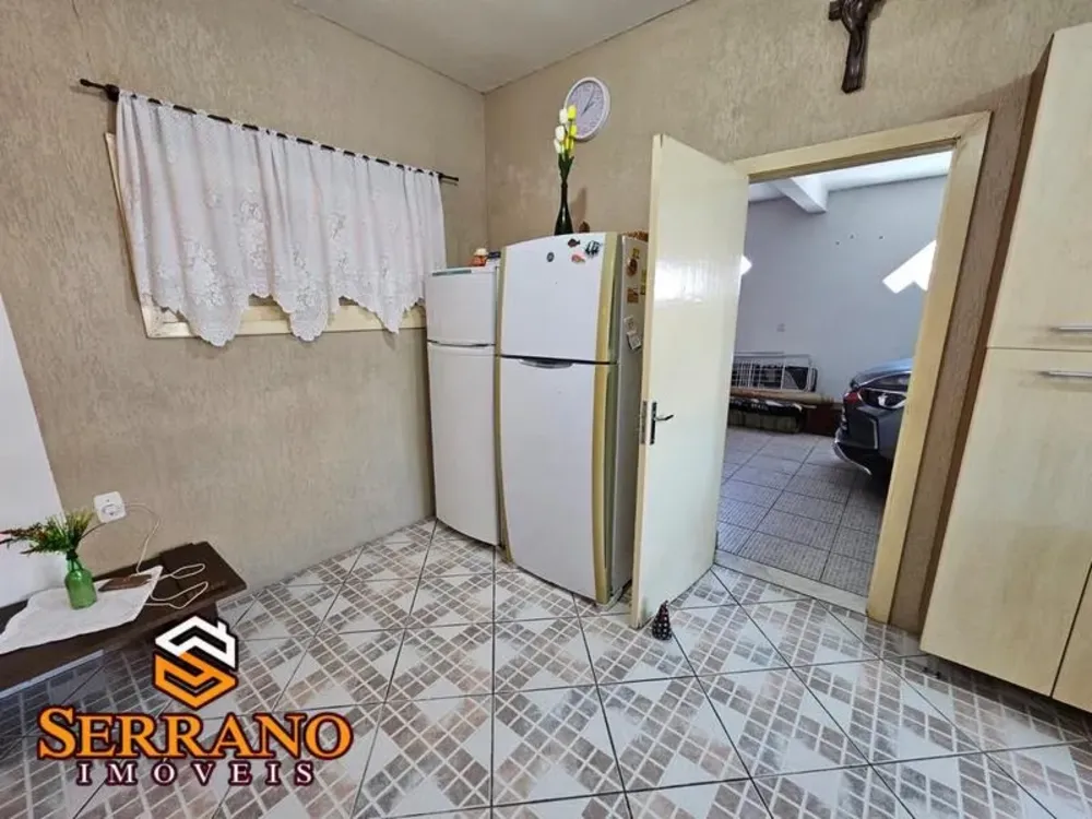 Casa, 3 quartos, 168 m² - Foto 2