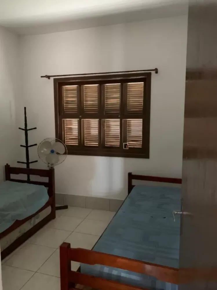 Casa, 4 quartos, 159 m² - Foto 1