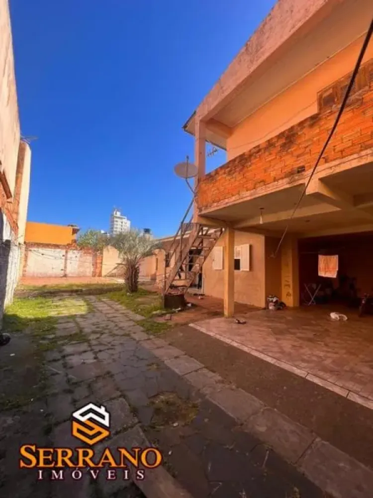 Casa, 6 quartos, 151 m² - Foto 1
