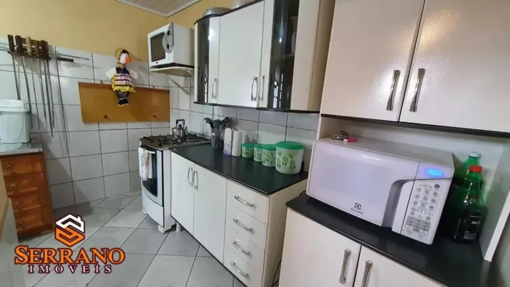 Casa, 6 quartos, 250 m² - Foto 1