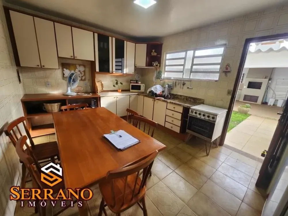 Casa, 4 quartos, 208 m² - Foto 2