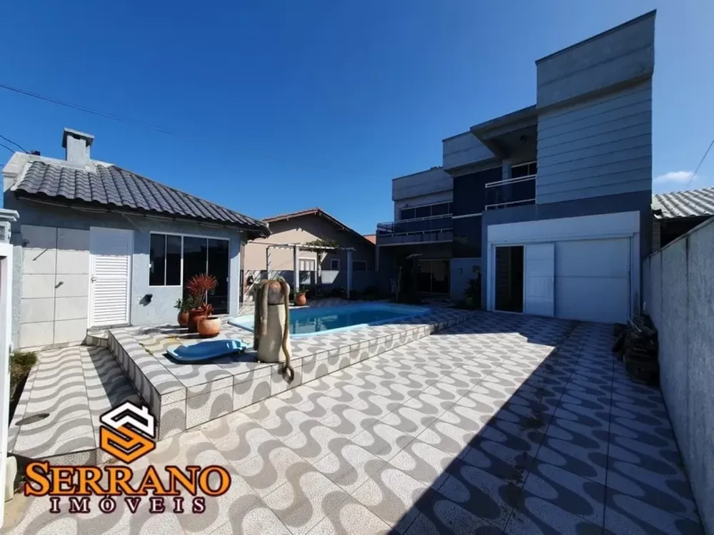 Casa, 4 quartos, 230 m² - Foto 1