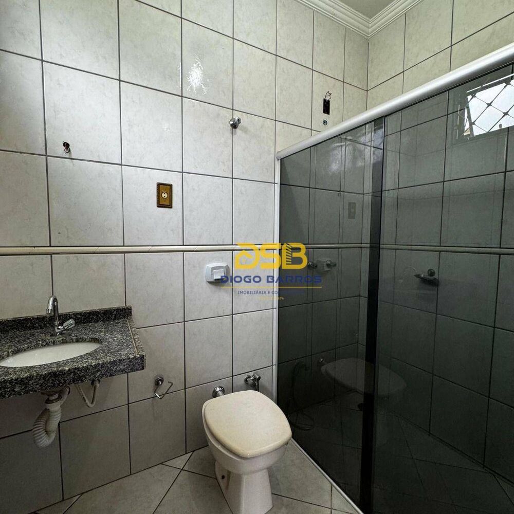 Casa à venda com 3 quartos, 184m² - Foto 4