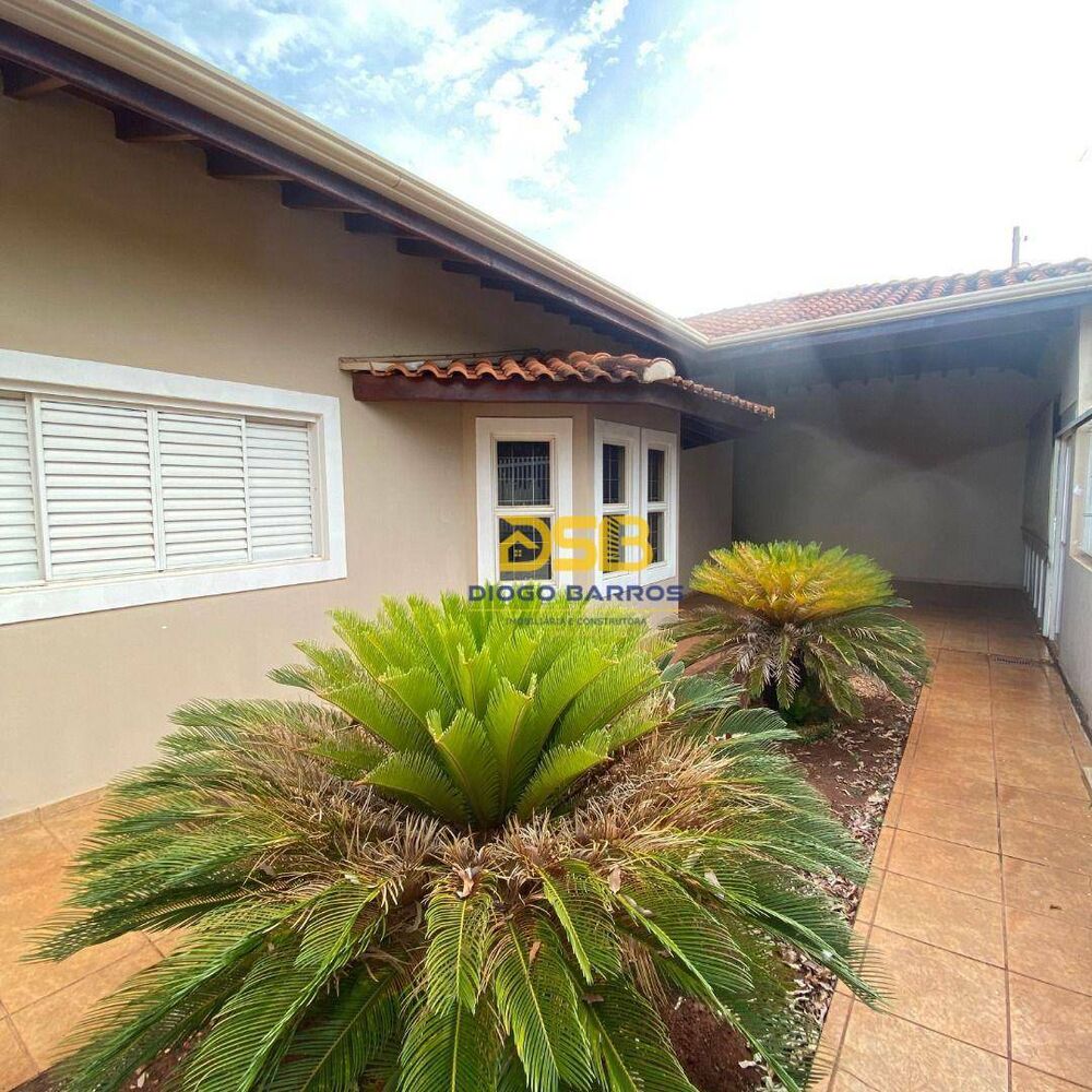 Casa, 3 quartos, 227 m² - Foto 2