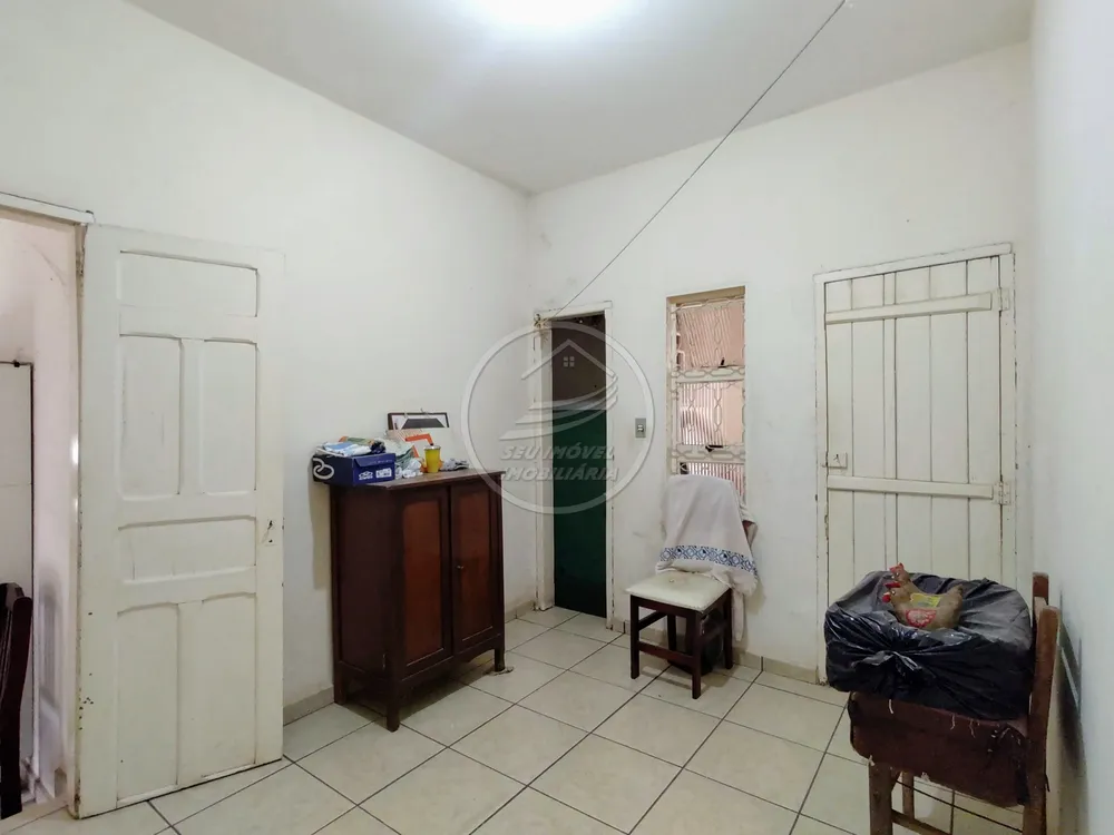 Casa, 7 quartos, 226 m² - Foto 2