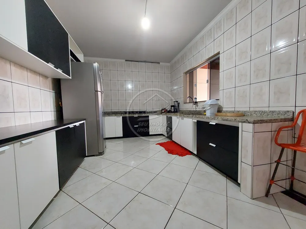 Casa, 3 quartos, 166 m² - Foto 2