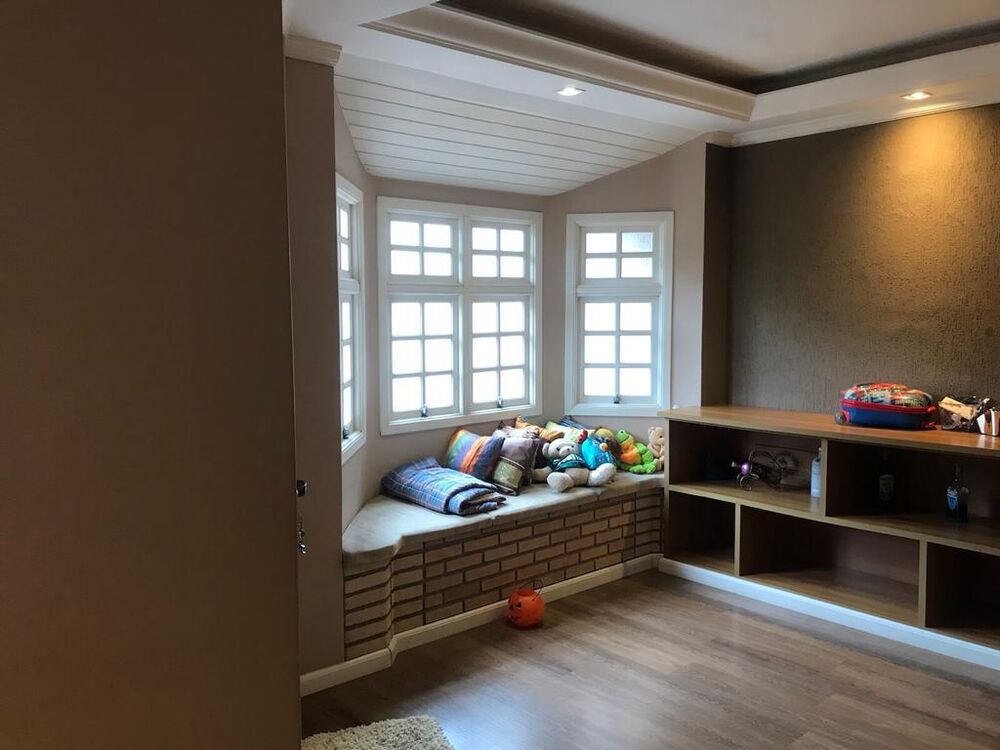 Sobrado à venda com 4 quartos, 300m² - Foto 3