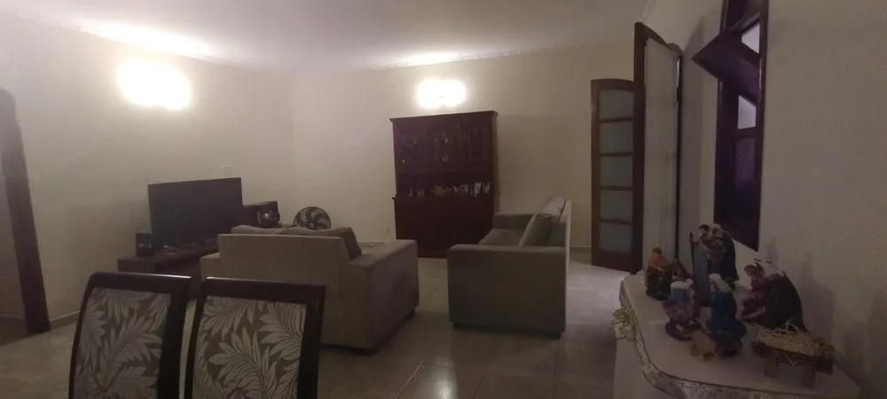 Casa, 3 quartos, 198 m² - Foto 2