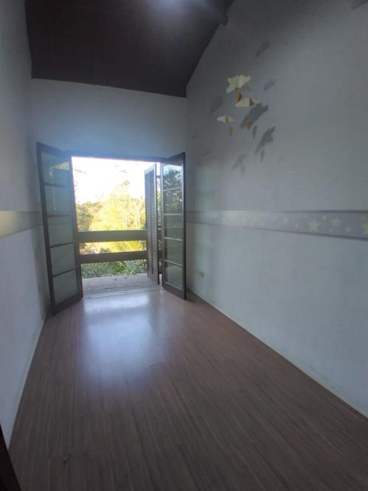 Sobrado à venda com 3 quartos, 503m² - Foto 1