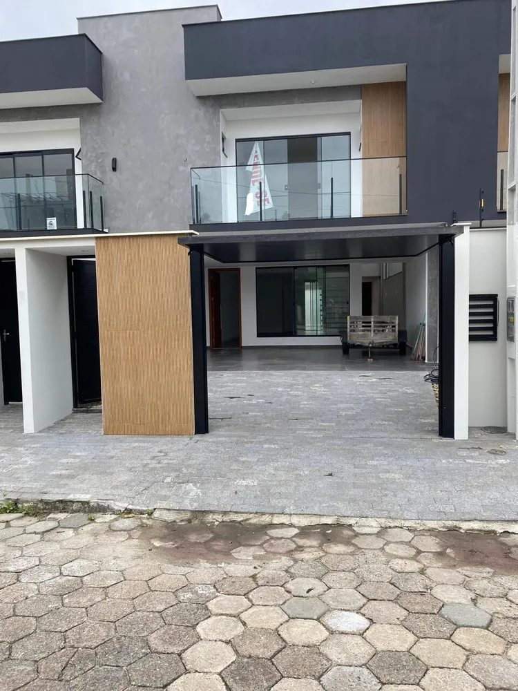Sobrado, 3 quartos, 217 m² - Foto 2