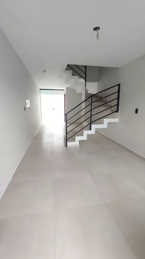 Sobrado à venda com 2 quartos, 65m² - Foto 3