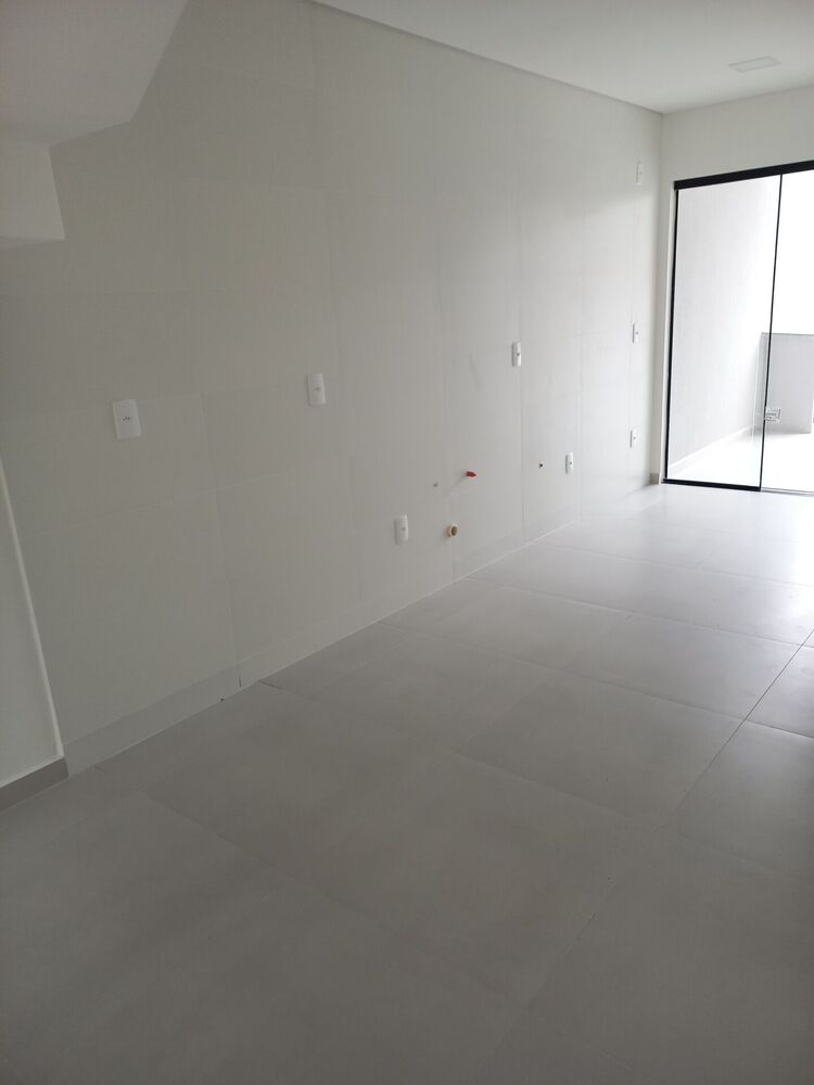 Sobrado à venda com 3 quartos, 80m² - Foto 1