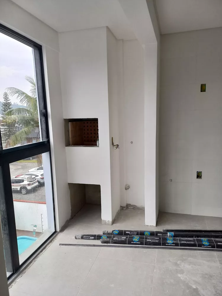 Apartamento à venda com 2 quartos, 65m² - Foto 4