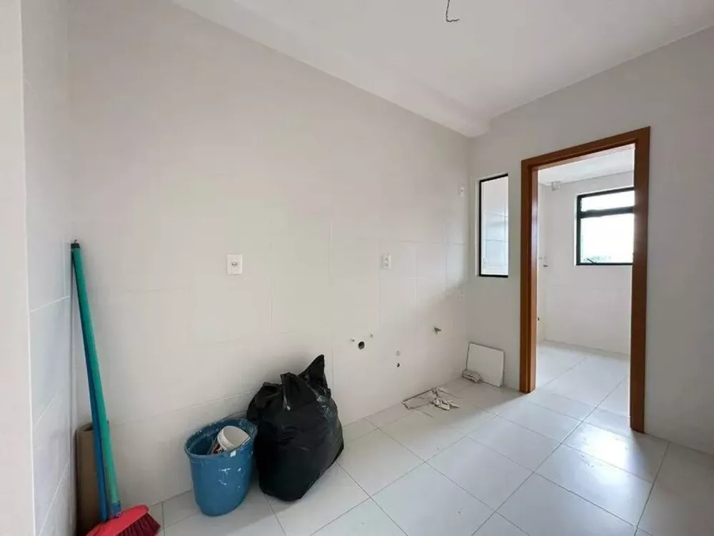 Apartamento à venda com 3 quartos, 93m² - Foto 8