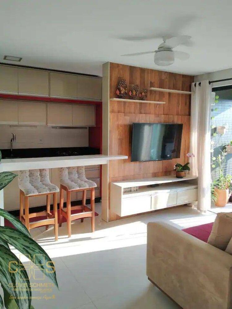 Apartamento à venda com 2 quartos, 69m² - Foto 1