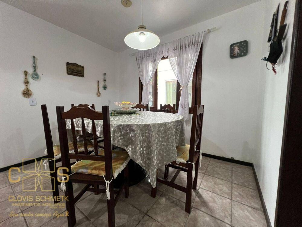 Sobrado, 4 quartos, 186 m² - Foto 1