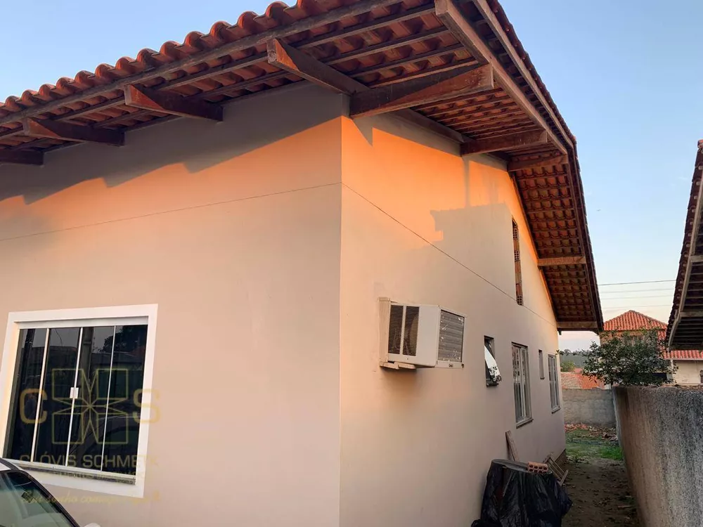 Casa à venda com 3 quartos, 100m² - Foto 3