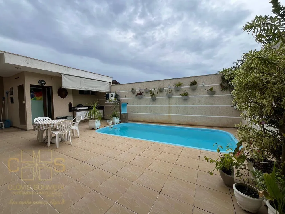 Sobrado, 5 quartos, 260 m² - Foto 1