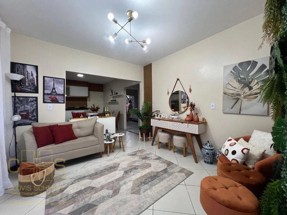Casa, 4 quartos, 158 m² - Foto 1