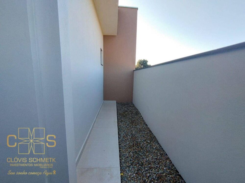 Casa à venda com 3 quartos, 86m² - Foto 1