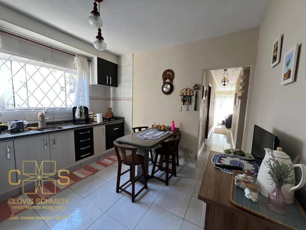 Casa à venda com 3 quartos, 140m² - Foto 3