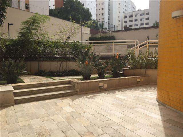 Apartamento para alugar com 3 quartos, 104m² - Foto 1