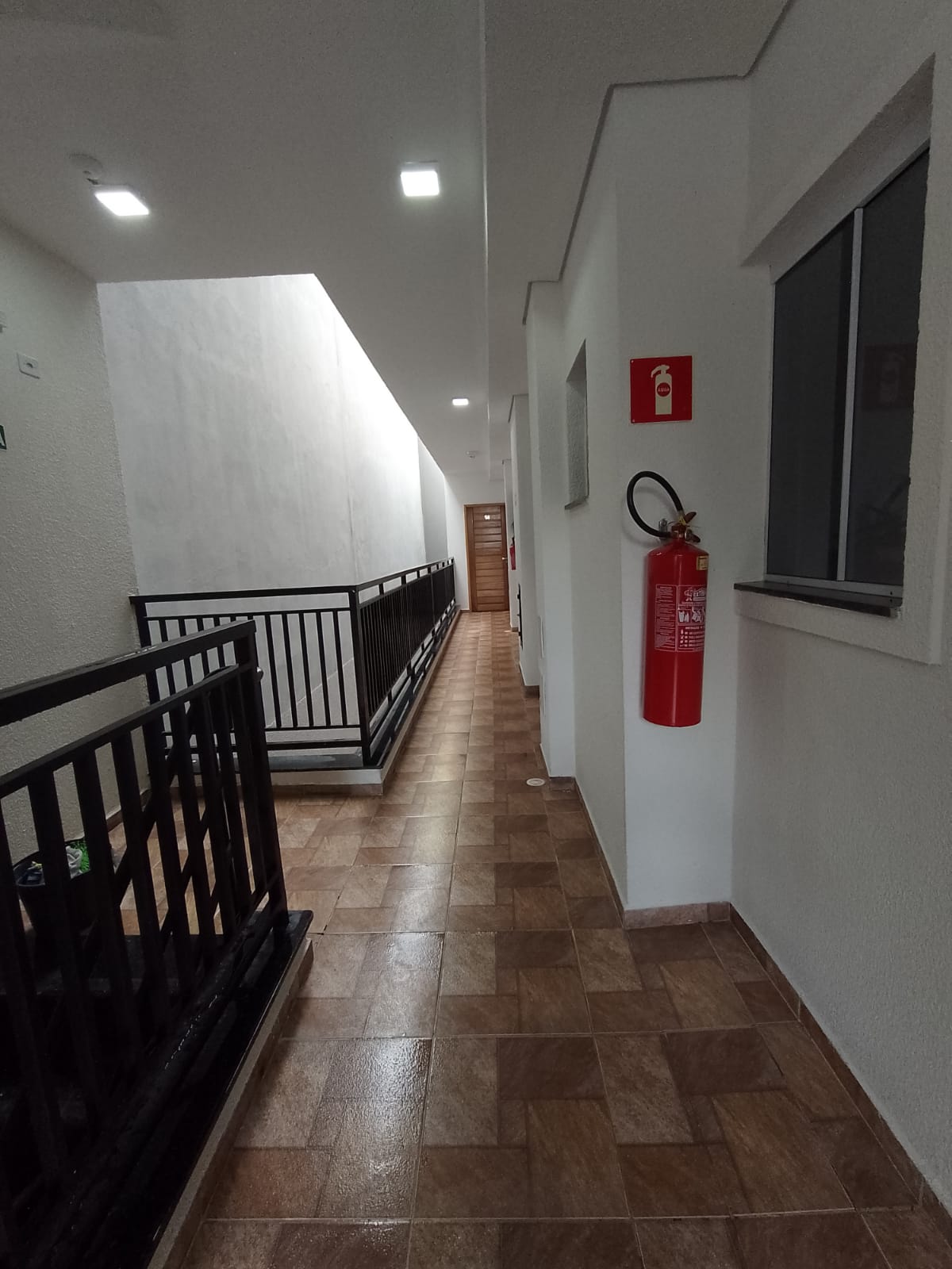 Apartamento à venda com 2 quartos, 34m² - Foto 27