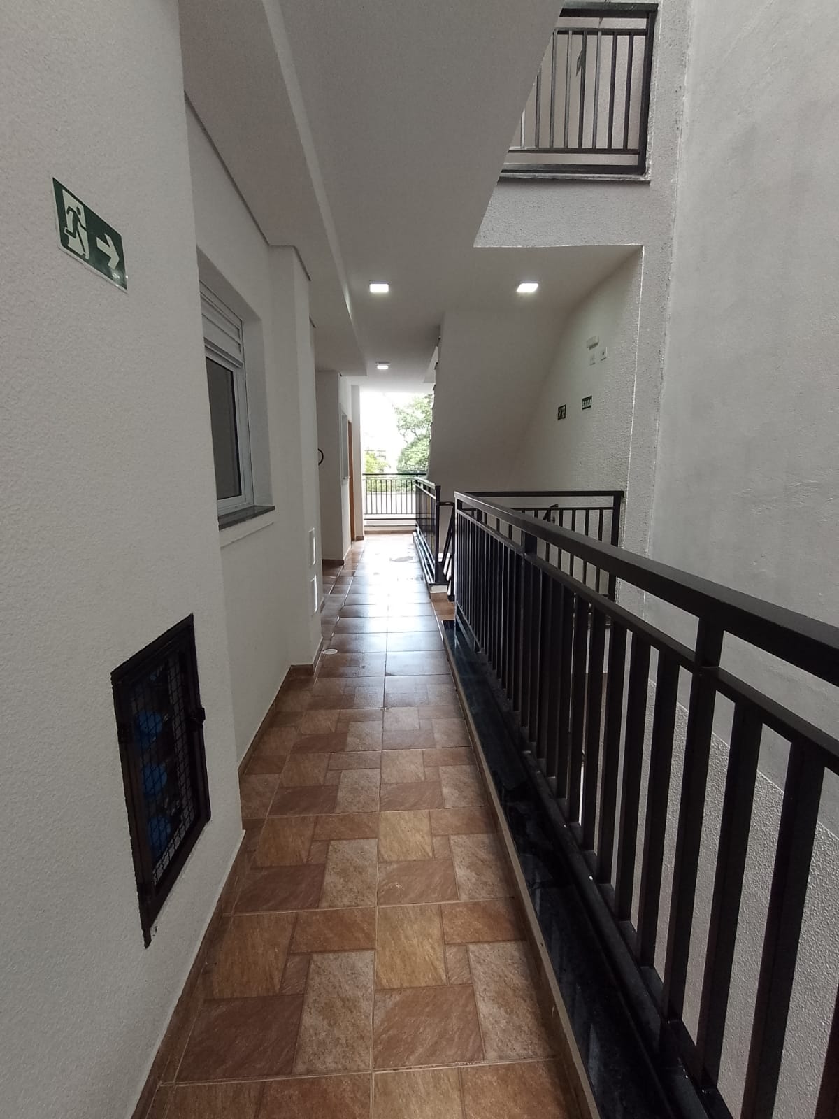 Apartamento à venda com 2 quartos, 34m² - Foto 9