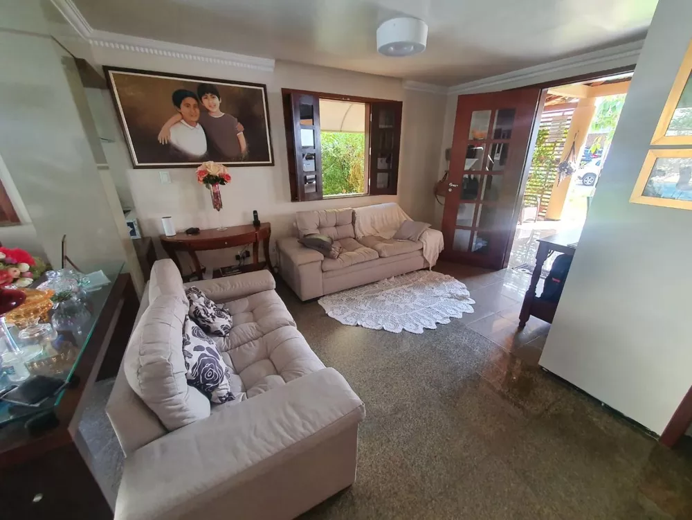 Casa de Condomínio à venda com 3 quartos, 300m² - Foto 3