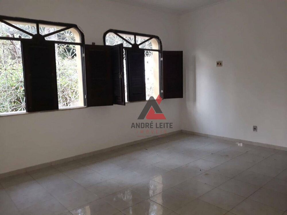 Casa, 3 quartos, 300 m² - Foto 3
