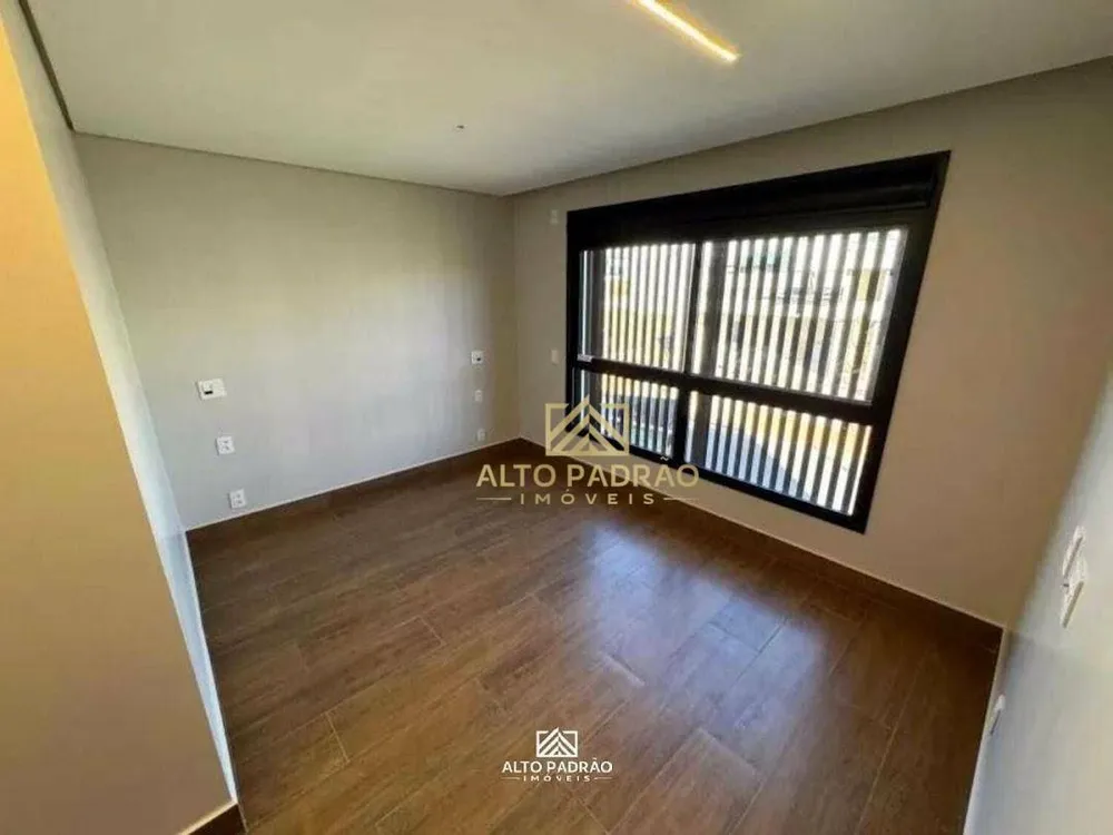 Sobrado, 3 quartos, 244 m² - Foto 2