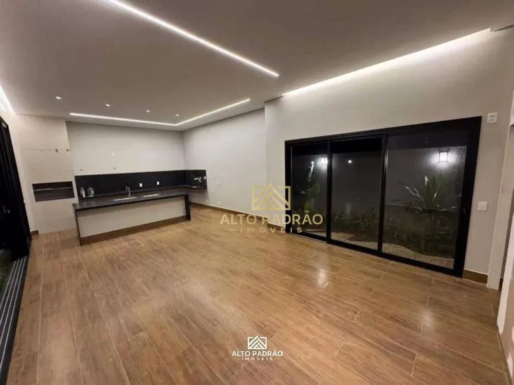 Sobrado, 3 quartos, 244 m² - Foto 1