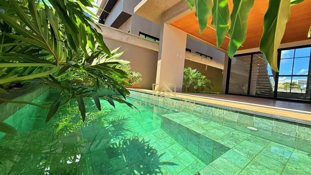 Casa, 3 quartos, 251 m² - Foto 1