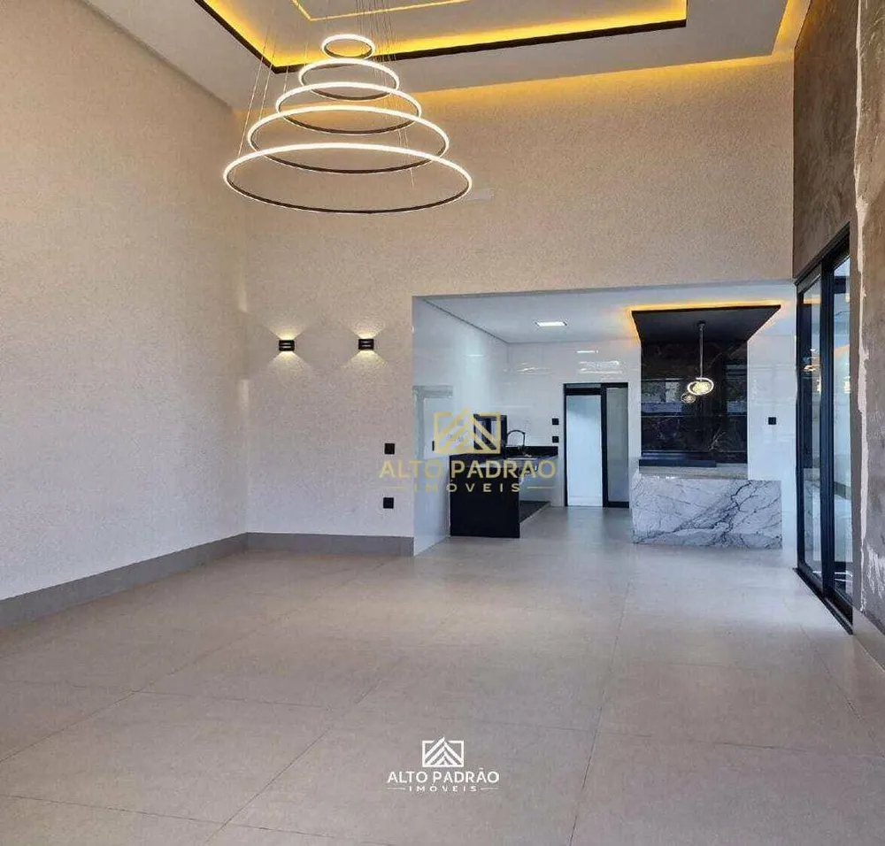 Casa, 4 quartos, 238 m² - Foto 1