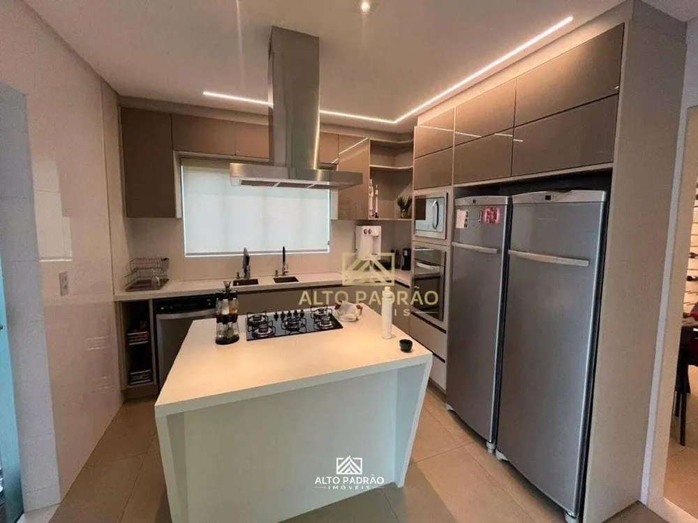 Casa, 4 quartos, 3852 m² - Foto 1