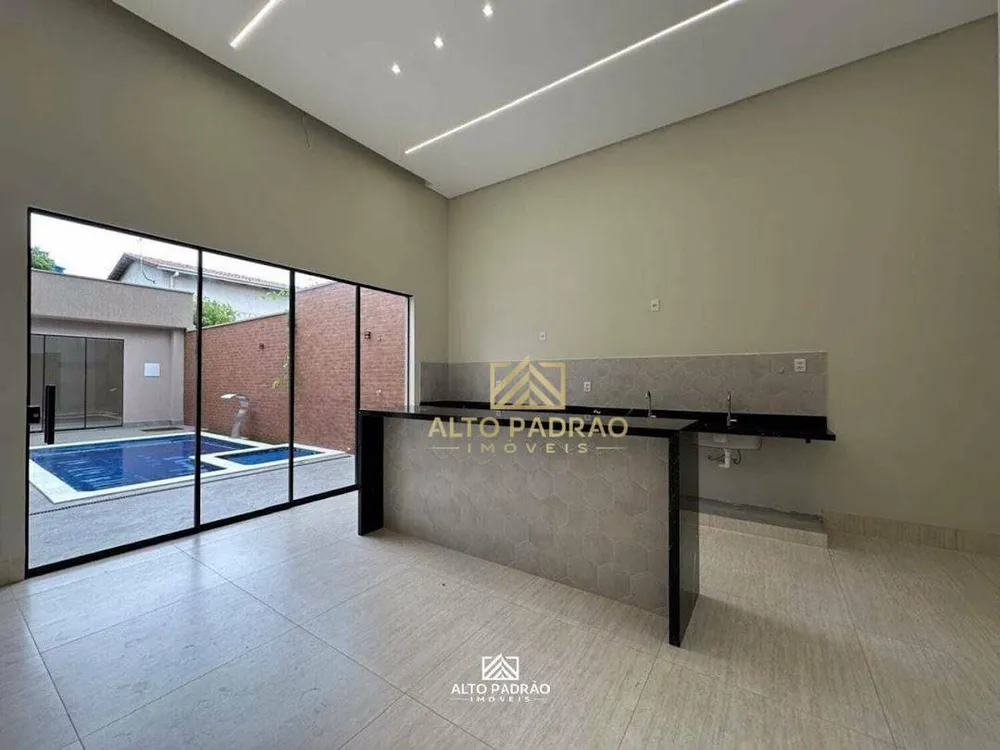 Casa, 3 quartos, 204 m² - Foto 1