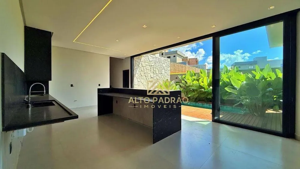 Casa, 4 quartos, 241 m² - Foto 3