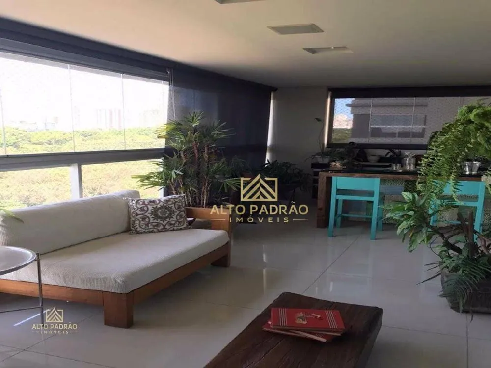 Apartamento, 3 quartos, 208 m² - Foto 1