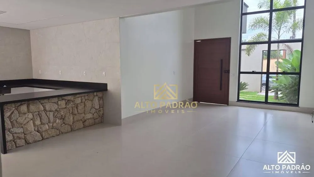 Casa, 3 quartos, 215 m² - Foto 3