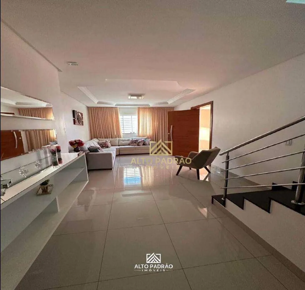 Casa, 3 quartos, 372 m² - Foto 1