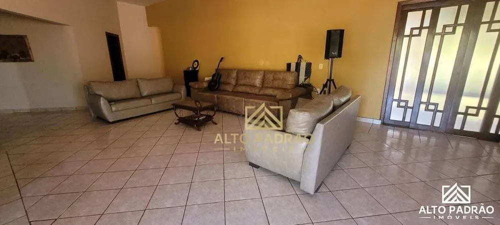 Chácara, 4 quartos, 234 m² - Foto 1