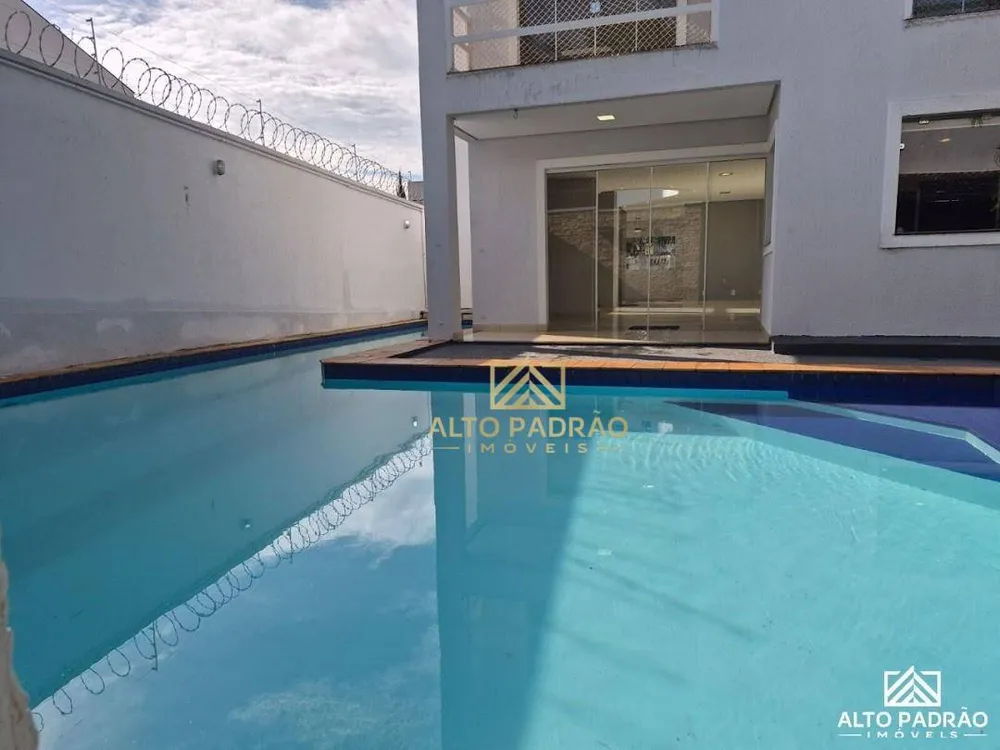 Casa, 3 quartos, 251 m² - Foto 2