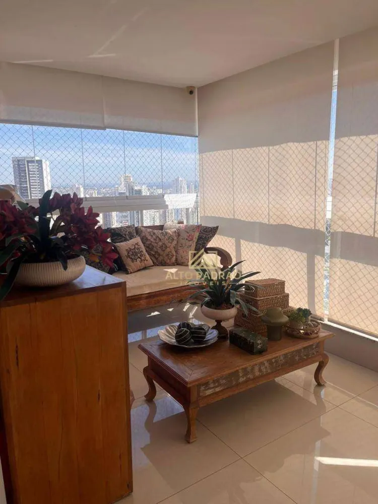 Apartamento, 3 quartos, 150 m² - Foto 1