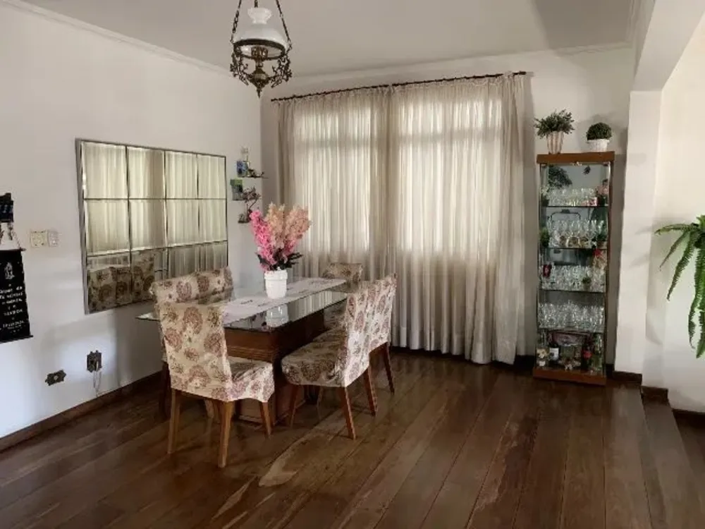 Casa, 3 quartos, 234 m² - Foto 1