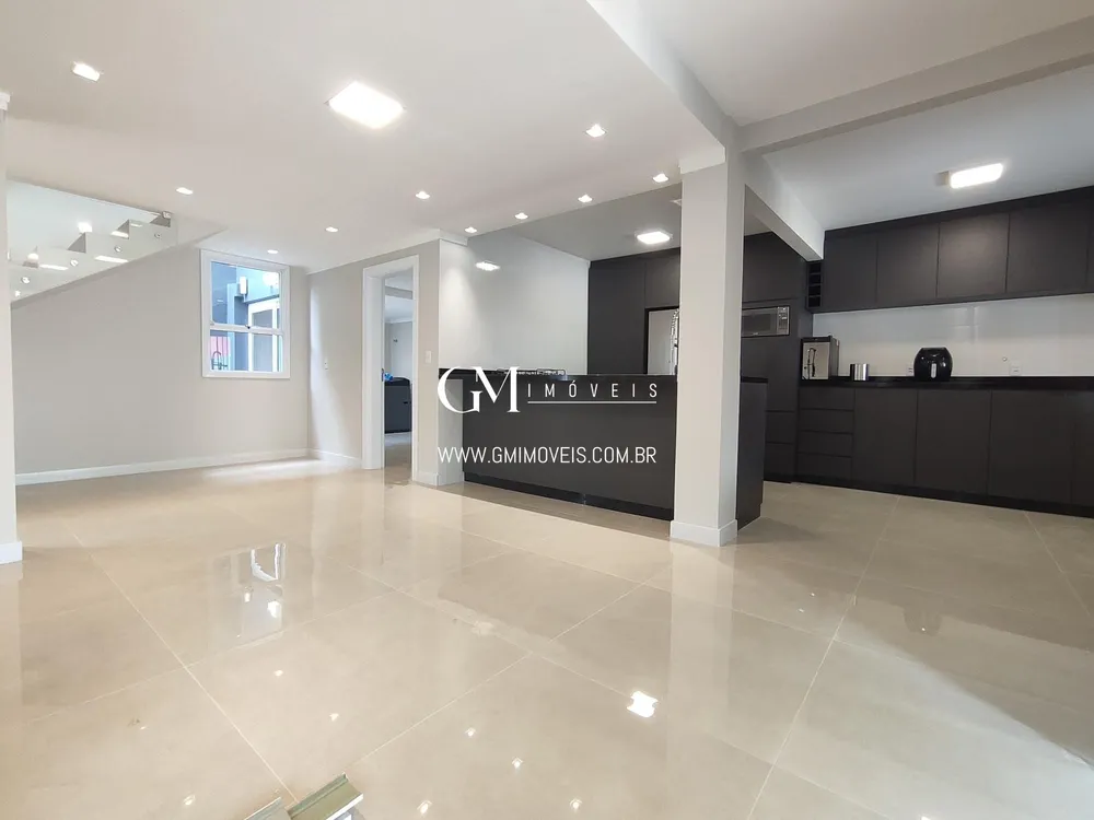 Casa, 5 quartos, 220 m² - Foto 3