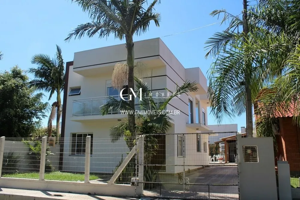 Casa, 4 quartos, 190 m² - Foto 1