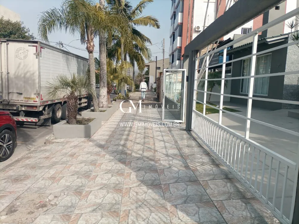 Casa, 5 quartos, 350 m² - Foto 1
